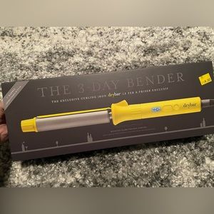 Drybar 3 Day Bender digital 1” curling iron. Brand New